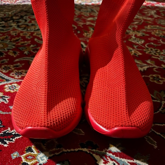 Super cute red Sock sneakers (rare) - Picture 10 of 13